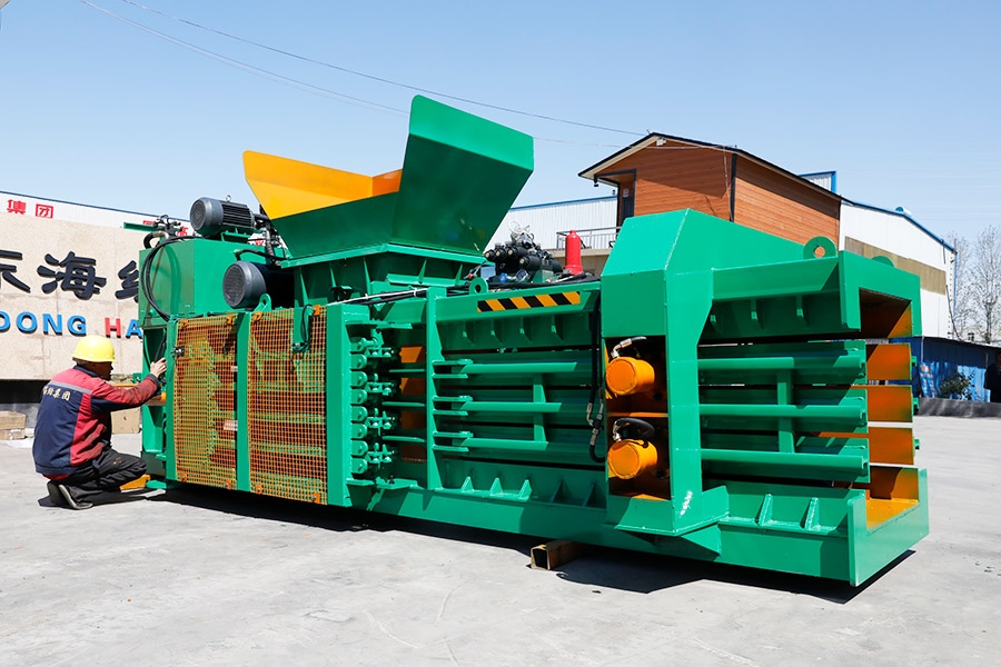 濟(jì)南客戶(hù)前來(lái)提貨臥式打包機(jī)